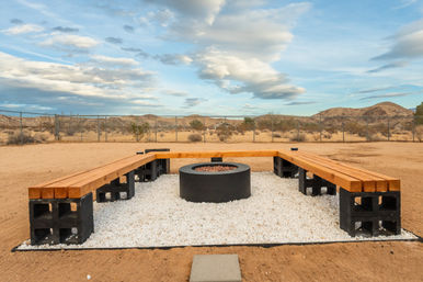 The Golden Abode: 3-Bedroom Rental with Fire Pit, Hammocks, Hot Tub & Cowboy Pool with Deck for the Ultimate Desert Escape image 55