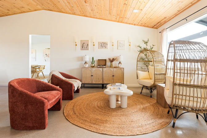 The Golden Abode: 3-Bedroom Rental with Fire Pit, Hammocks, Hot Tub & Cowboy Pool with Deck for the Ultimate Desert Escape image 5