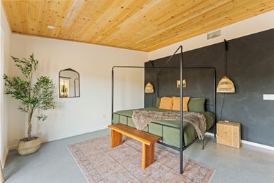 The Golden Abode: 3-Bedroom Rental with Fire Pit, Hammocks, Hot Tub & Cowboy Pool with Deck for the Ultimate Desert Escape image 20