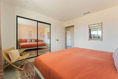 The Golden Abode: 3-Bedroom Rental with Fire Pit, Hammocks, Hot Tub & Cowboy Pool with Deck for the Ultimate Desert Escape image 24