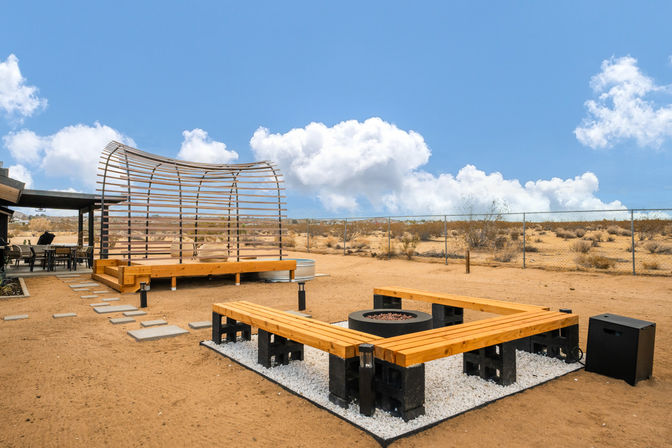 The Golden Abode: 3-Bedroom Rental with Fire Pit, Hammocks, Hot Tub & Cowboy Pool with Deck for the Ultimate Desert Escape image 51
