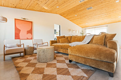 The Golden Abode: 3-Bedroom Rental with Fire Pit, Hammocks, Hot Tub & Cowboy Pool with Deck for the Ultimate Desert Escape image 12