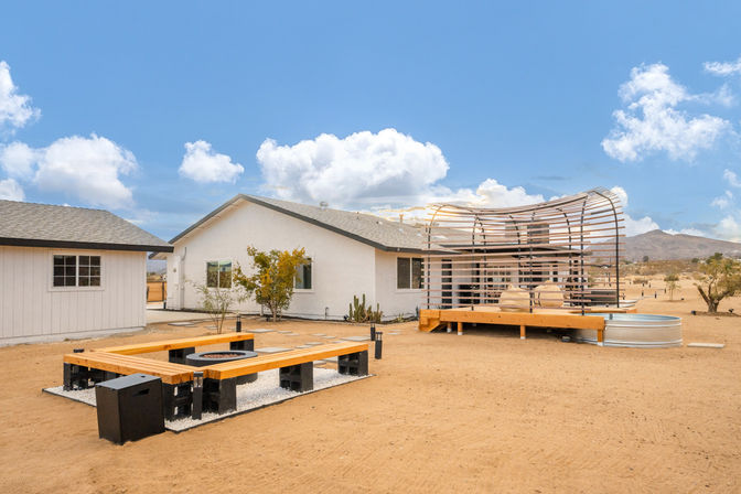 The Golden Abode: 3-Bedroom Rental with Fire Pit, Hammocks, Hot Tub & Cowboy Pool with Deck for the Ultimate Desert Escape image 52
