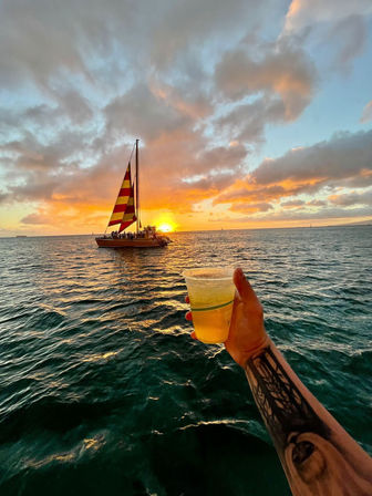 Sunset Sail from Kewalo Harbor with Drinks Included image 9