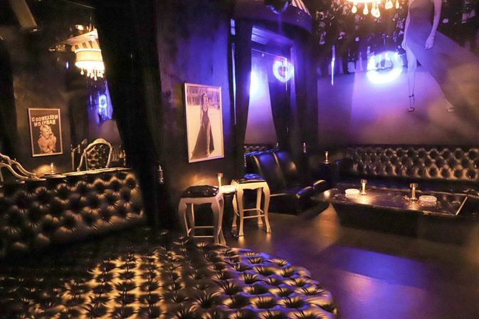 Star Lounge Cabaret Experience: Where Beverly Hills Meets Cabo image 1