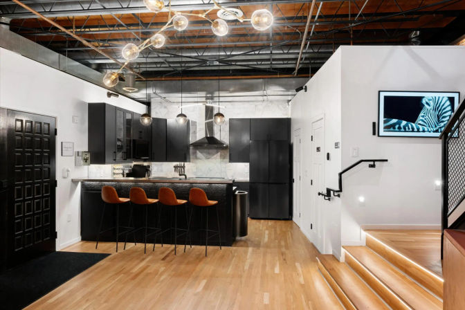 Ballpark District Loft + Luxe Rooftop image 3