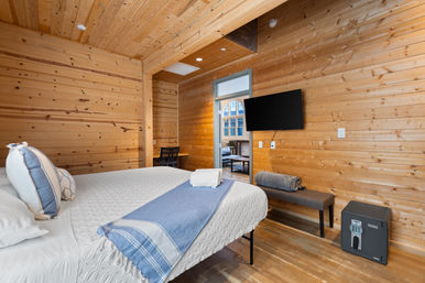 Good Life Sanctuary: 4BR House + Event Space Access image 41