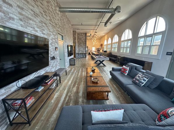Good Life Sanctuary: 4BR House + Event Space Access image 8