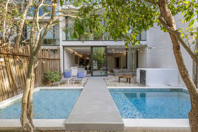 Paradise 5-Bedroom Villa with Private Pool image 23