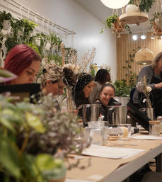 Winnie's Way Candle Cafe: Craft Unique Memories & Enjoy a Seamless Event! image 1