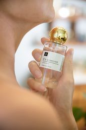 Custom Perfume Making Experience: Luxurious Scent Blending Workshop for Bridal Parties & Events image 11