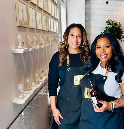 Custom Perfume Making Experience: Luxurious Scent Blending Workshop for Bridal Parties & Events image 1