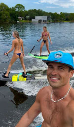 Motorized Surfboard Intro Lesson & Experience image 7