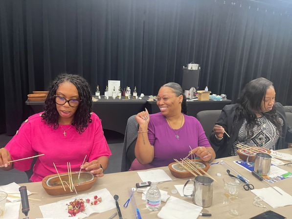 Luxury Candle Making Workshop: Craft Your Own Custom-Scented Candle image 1