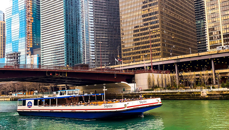 Best of Chicago Walking Tour + River Cruise image 4