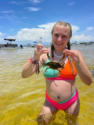 3-Hour Shared Crab Island & Harbor Cruise Adventure image 6