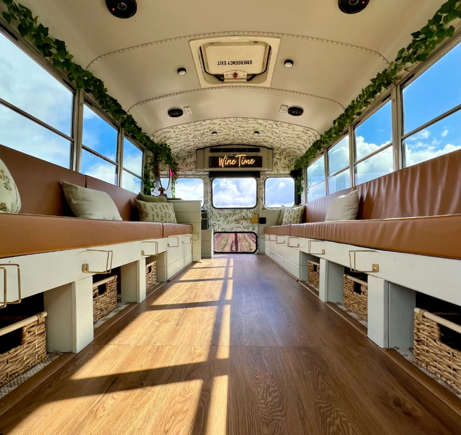 Vine Van Tours: Private Tour- 3 Wineries image 1