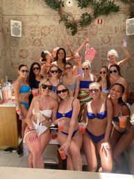 Vegas Pool Party with VIP Bottle Service & Luxury Round Trip Transport  image 29