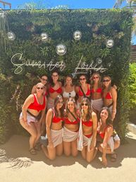 Vegas Pool Party with VIP Bottle Service & Luxury Round Trip Transport  image 39