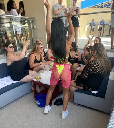 Vegas Pool Party with VIP Bottle Service & Luxury Round Trip Transport  image 18