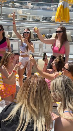 Vegas Pool Party with VIP Bottle Service & Luxury Round Trip Transport  image 27
