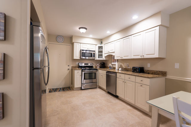 Fiddler’s Cove Getaway: Walk to Beach, Pools, Tennis & More image 4