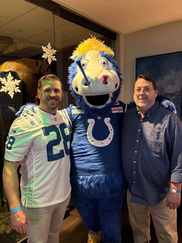 Colt's Pregame Sunday Brunch: Bottomless Buffet + Drink Specials image 3