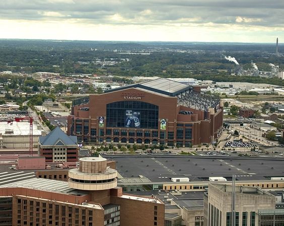 Colt's Pregame Sunday Brunch: Bottomless Buffet + Drink Specials image 4