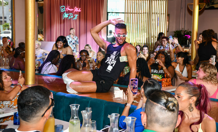 R House Drag Queen Bottomless Brunch with Mimosas, Sangria, and Mojitos in Wynwood image 17