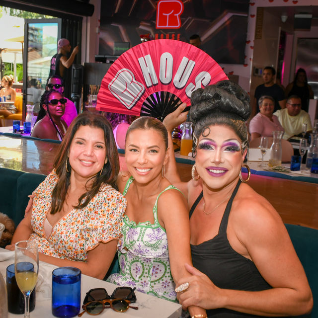 R House Drag Queen Bottomless Brunch with Mimosas, Sangria, and Mojitos in Wynwood image 4