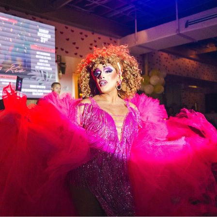 World Famous R House Drag Show & Bottomless Brunch: Mimosas, Mojitos, Sangria and Legendary Performances image 5