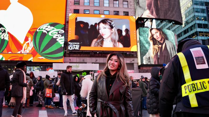 See Yourself on a Times Square Billboard for 24 Hours image 6