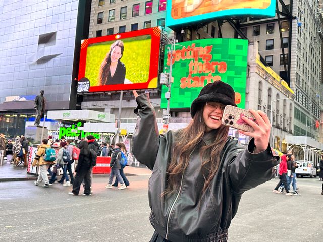 See Yourself on a Times Square Billboard for 24 Hours image 4