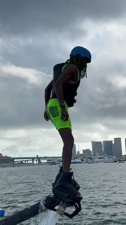 Learn to Flyboard with a Pro image 2