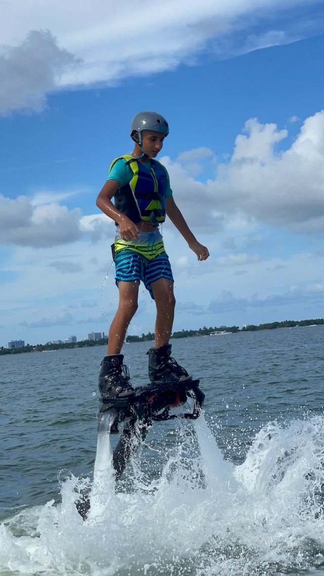Learn to Flyboard with a Pro image 4