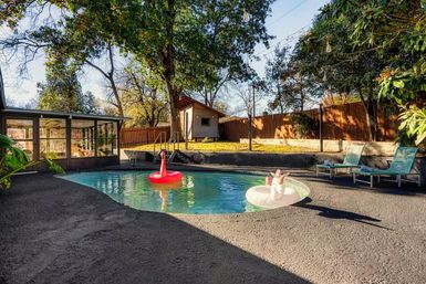 Private Pool, Grill & Games Room: The Palm Royale image 29