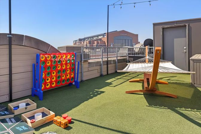Skyline Penthouse: Hot Tub, Fire Pit + Rooftop Patio in the Heart of Downtown image 34