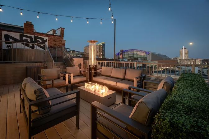 Skyline Penthouse: Hot Tub, Fire Pit + Rooftop Patio in the Heart of Downtown image 28