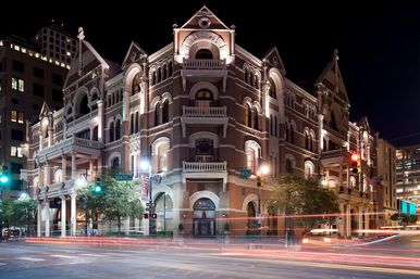 Austin Haunted Pub Crawl: Explore the Most Historic and Haunted Spots image 4