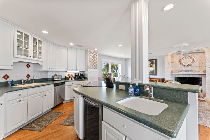 Gone Coastal: 5 BR Beach Front Villa with Hot tub in South Ponte Beach image 12