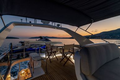 Exclusive Luxury Yacht Charter with Optional Jetski Rental image 5
