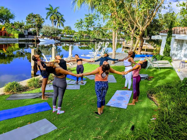 Private Yoga Session - Beach or In-Home, All-Inclusive image 1