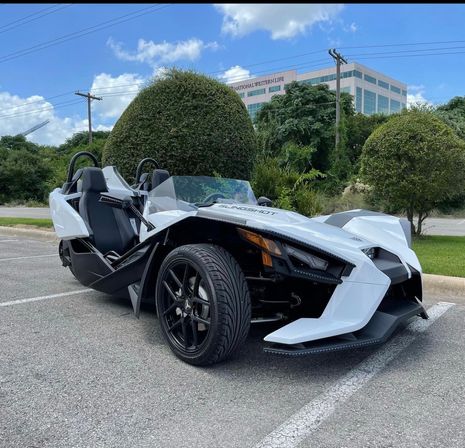 Rev and Rave: Fast Car Slingshot Cruise Around Austin Like A Boss image 7