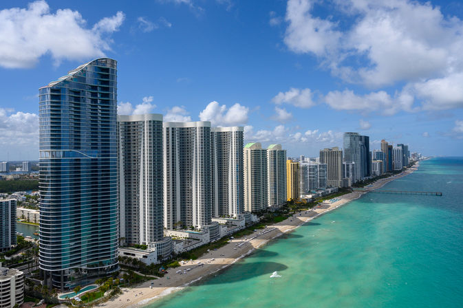 Helicopter Tour around Everglades, Hard Rock Guitar & all Beaches image 5
