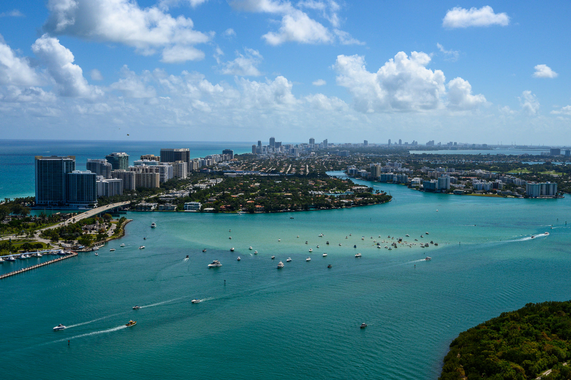 Helicopter Tour around Everglades, Hard Rock Guitar & all Beaches image 1