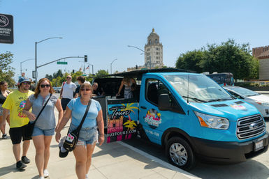 Hollywood Bus Tour: Sightseeing & Celebrity Homes Tour image 17