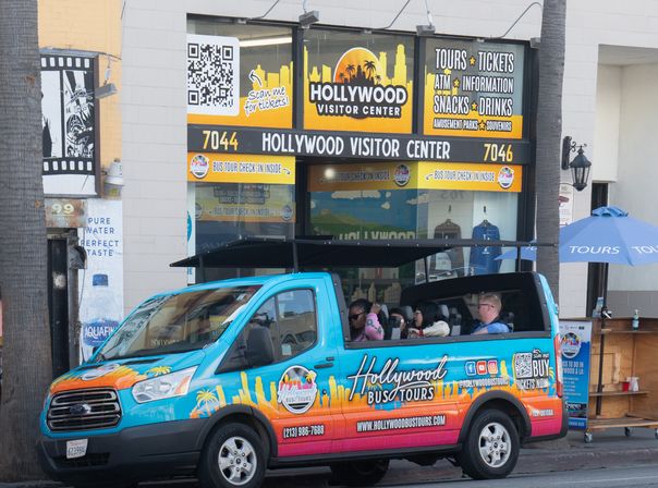 Hollywood Bus Tour: Sightseeing & Celebrity Homes Tour image 18
