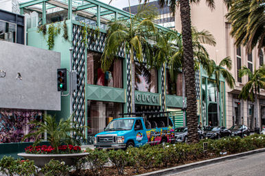 Hollywood Bus Tour: Sightseeing & Celebrity Homes Tour image 6