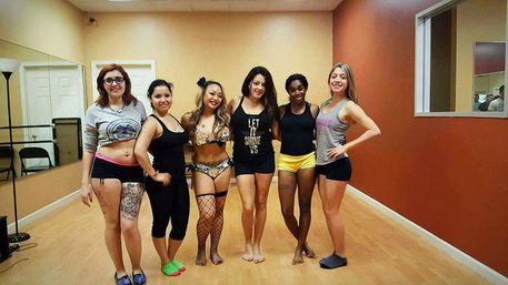 Exotic/Pole Dance Lessons Parties & Dance Pole Rental image 11