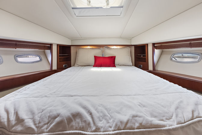 Last Cruise Before 'I Do': 60' Sea Ray Private Yacht Charter image 9